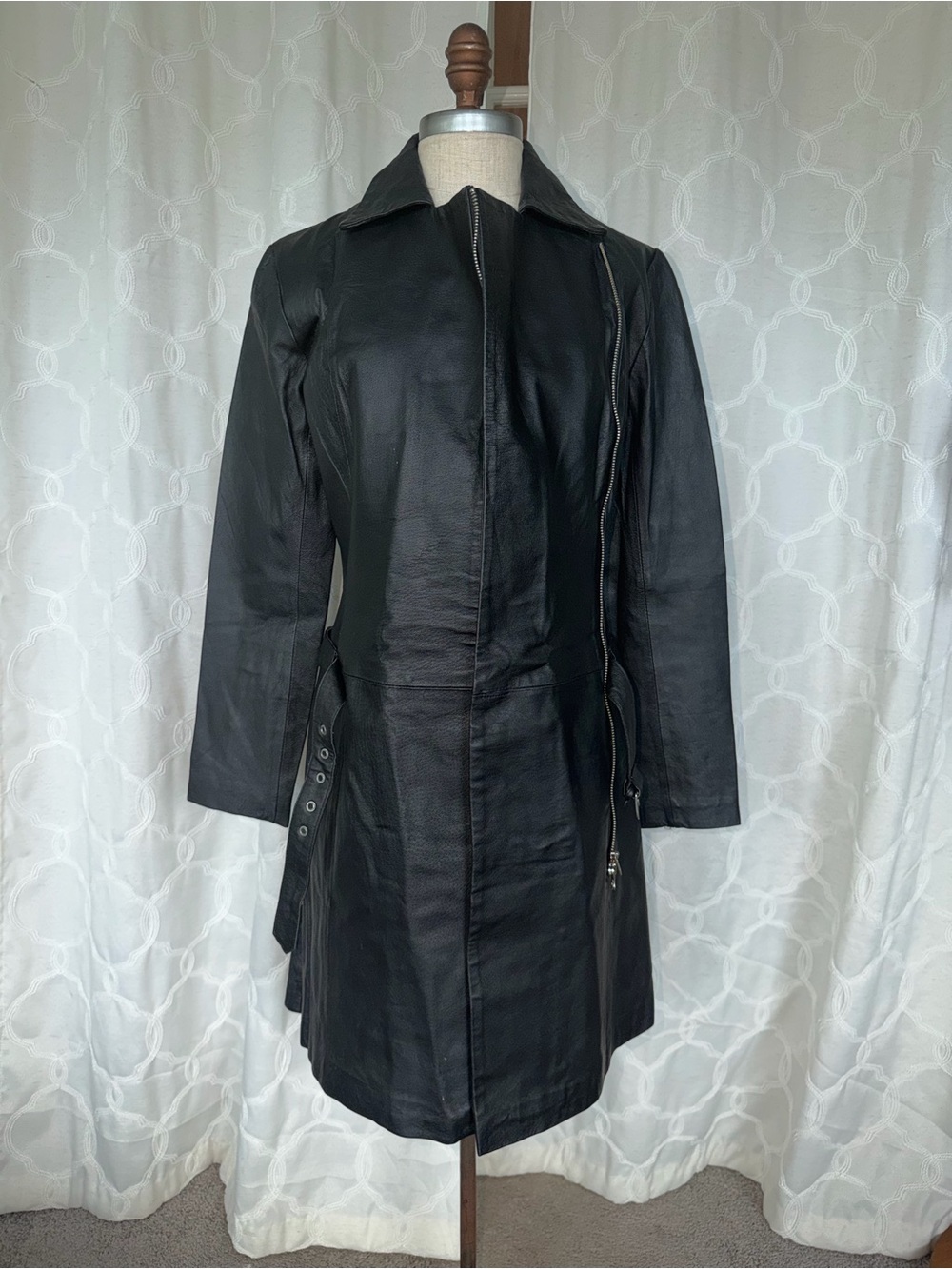 Vintage Newport News Black Leather midi trench Coat vibe - with belt and zipper